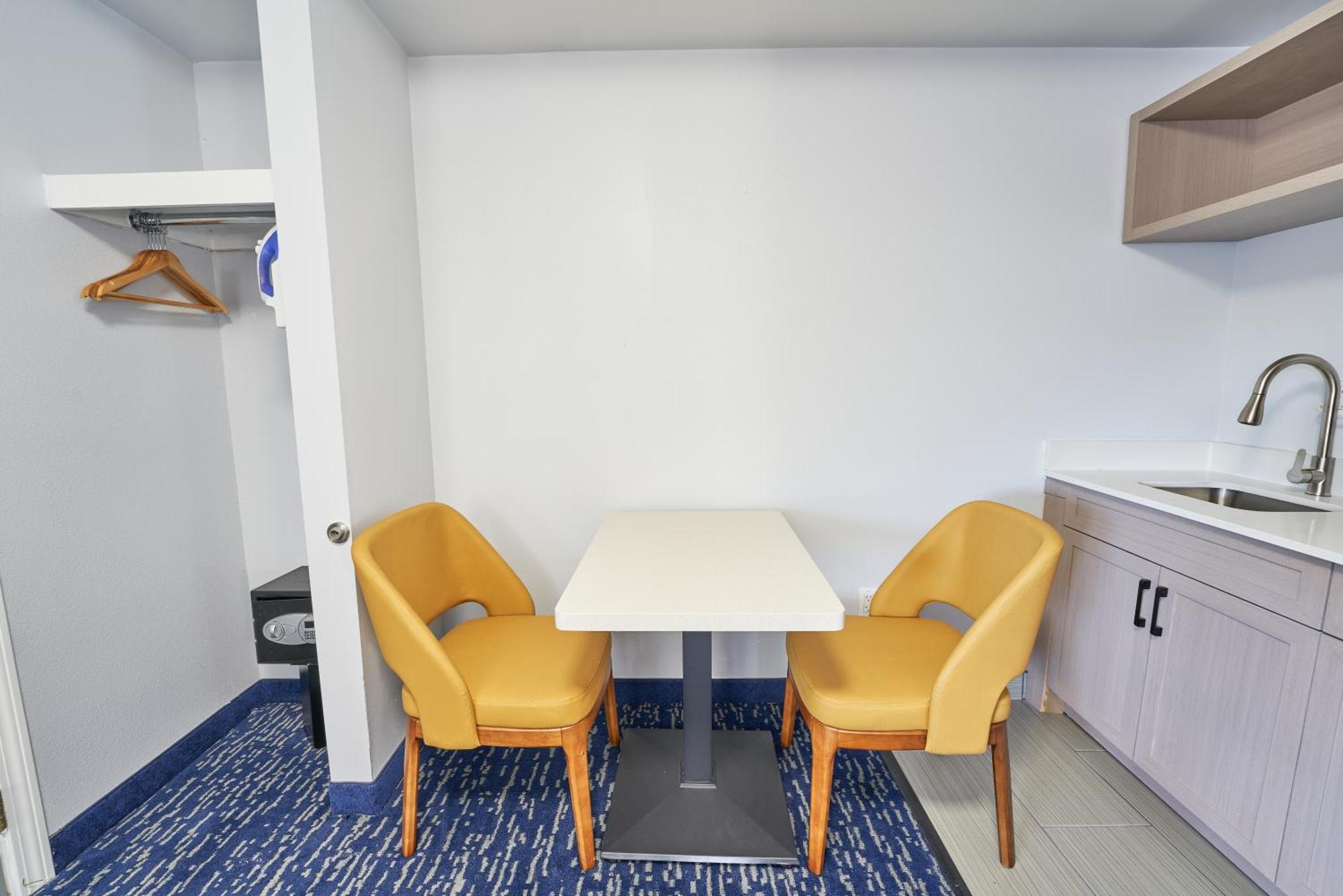 All Seasons Inn & Suites Bourne Esterno foto